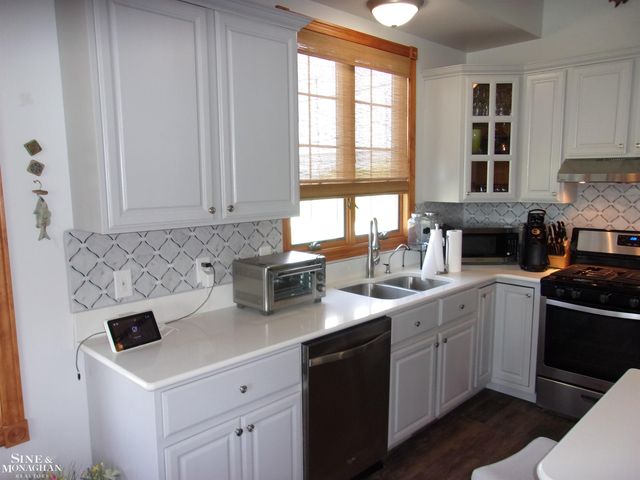 7258 Bedore Highway, Harsens Island, MI 48028