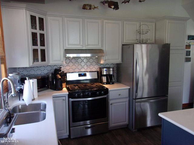 7258 Bedore Highway, Harsens Island, MI 48028