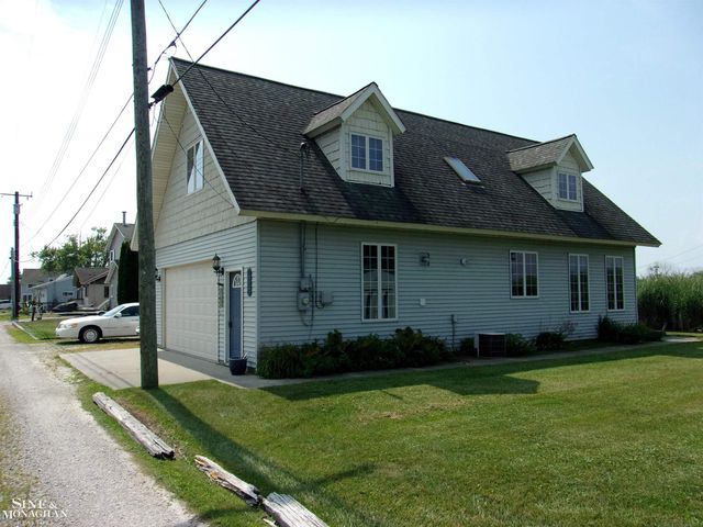 7258 Bedore Highway, Harsens Island, MI 48028