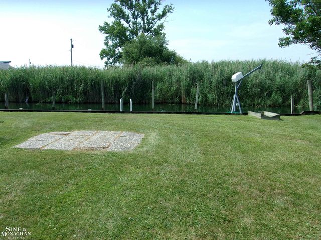 7258 Bedore Highway, Harsens Island, MI 48028