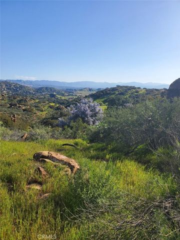 8742 Azul, West Hills, CA 91304