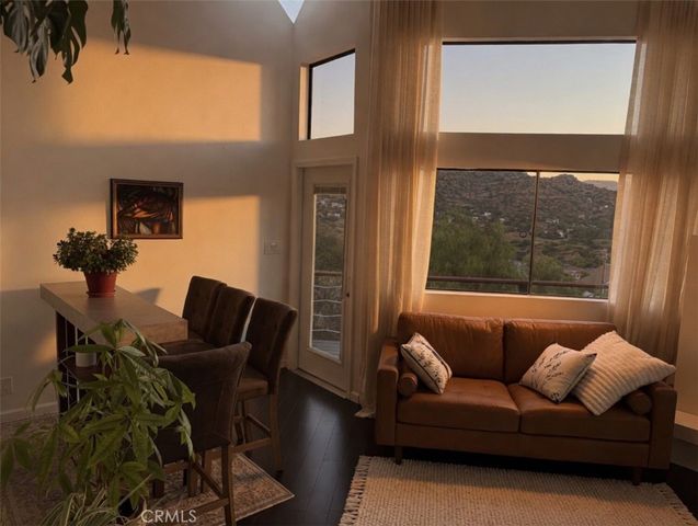 8742 Azul, West Hills, CA 91304
