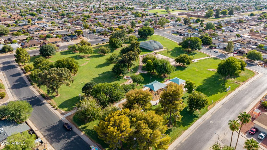 6955 W MONTEBELLO Avenue E, Glendale, AZ 85303 — photo 2