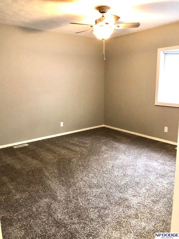 1136 Galloway Avenue, Lincoln, NE 68512