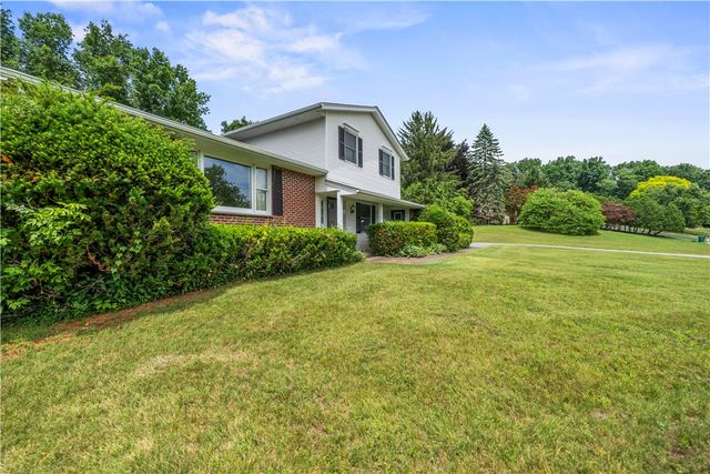 7374 Trillium Trail, Victor, NY 14564