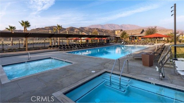 2046 Pyrenes Place, Santa Paula, CA 93060