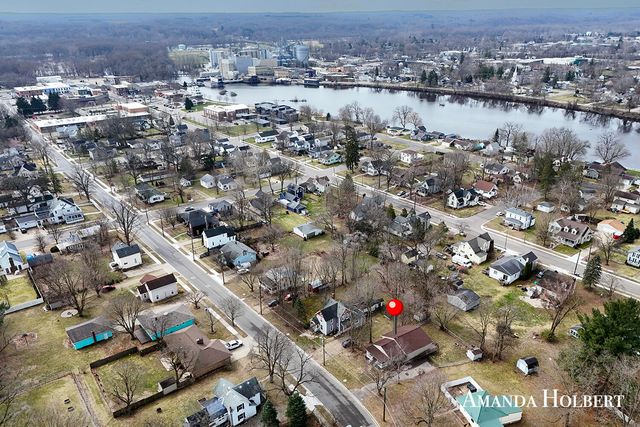 622 N Washington Street, Lowell, MI 49331