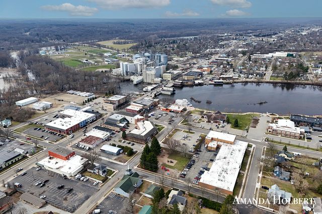 622 N Washington Street, Lowell, MI 49331