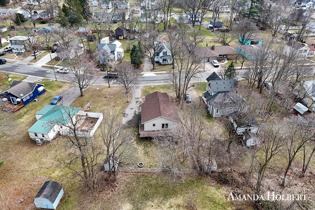 622 N Washington Street, Lowell, MI 49331