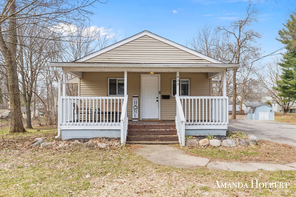 622 N Washington Street, Lowell, MI 49331
