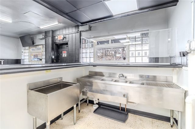 825 5th Ave, East Mckeesport, PA 15035