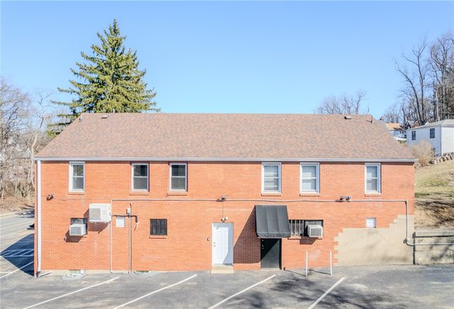 825 5th Ave, East Mckeesport, PA 15035