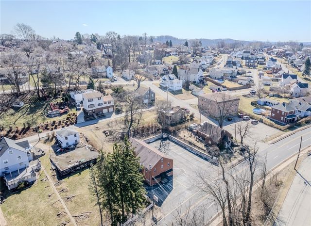 825 5th Ave, East Mckeesport, PA 15035