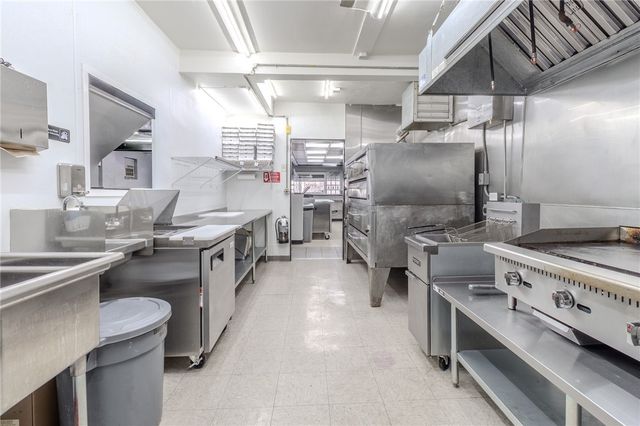 825 5th Ave, East Mckeesport, PA 15035