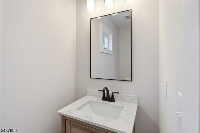 336 E 1St St, Clifton City, NJ 07011