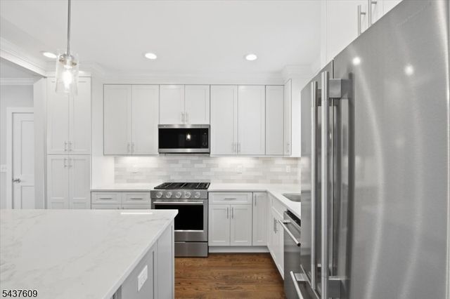 336 E 1St St, Clifton City, NJ 07011