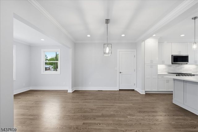 336 E 1St St, Clifton City, NJ 07011
