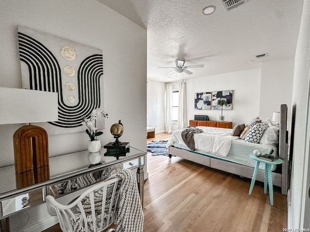 102 LUTHER DR, Olmos Park, TX 78212