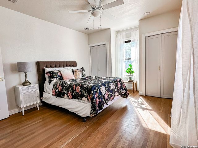 102 LUTHER DR, Olmos Park, TX 78212