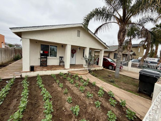 917 P Street, Bakersfield, CA 93304