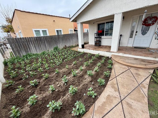 917 P Street, Bakersfield, CA 93304