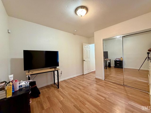 917 P Street, Bakersfield, CA 93304