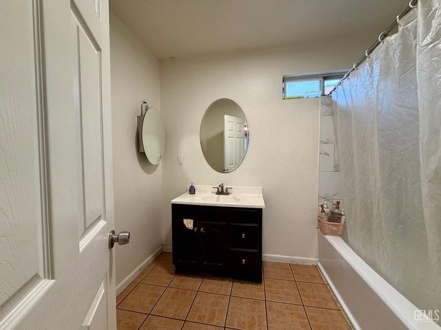 917 P Street, Bakersfield, CA 93304