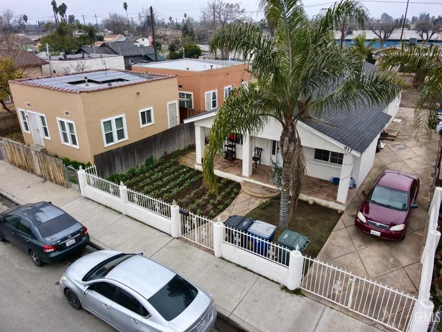 917 P Street, Bakersfield, CA 93304