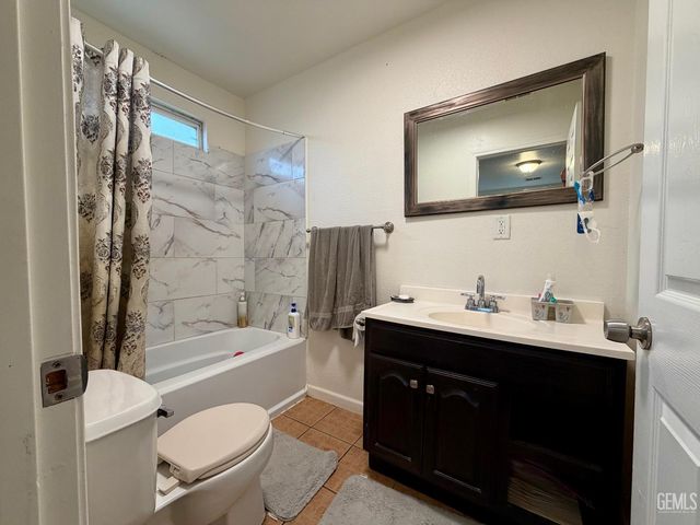 917 P Street, Bakersfield, CA 93304