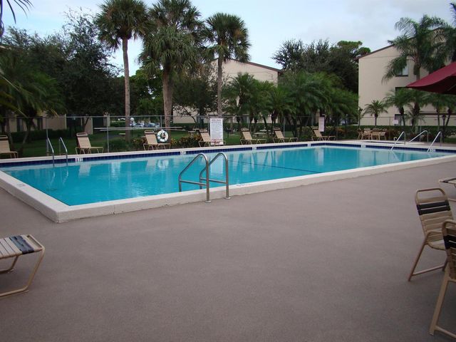 209 Foxtail Drive D-3, Greenacres, FL 33415