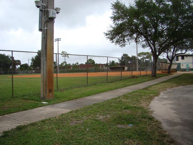 209 Foxtail Drive D-3, Greenacres, FL 33415