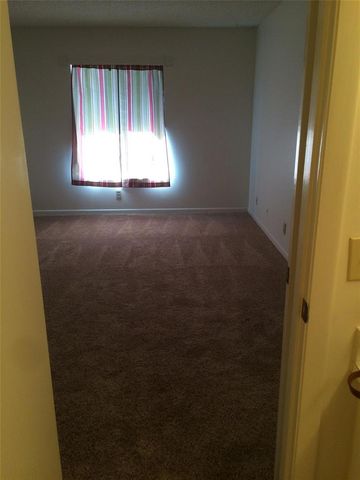 209 Foxtail Drive D-3, Greenacres, FL 33415