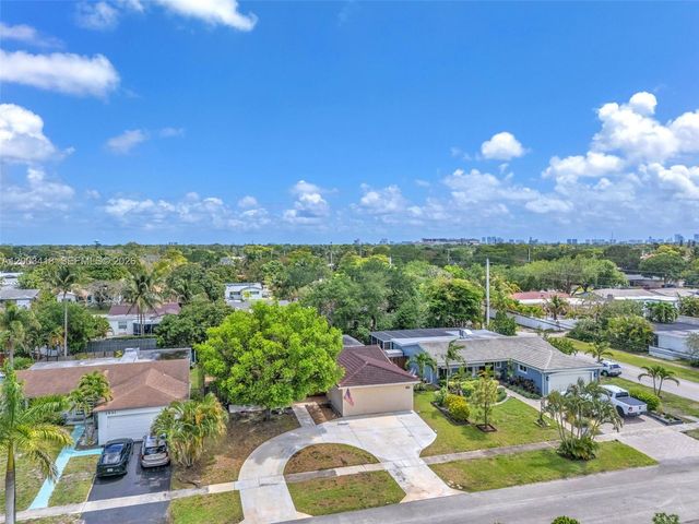 1911 N 53rd Ave, Hollywood, FL 33021