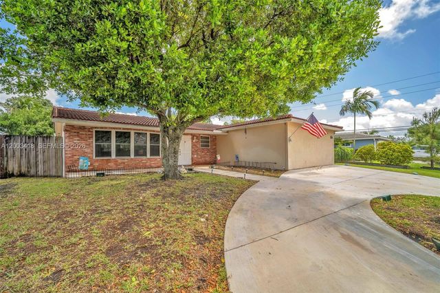 1911 N 53rd Ave, Hollywood, FL 33021