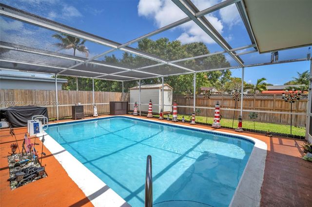 1911 N 53rd Ave, Hollywood, FL 33021