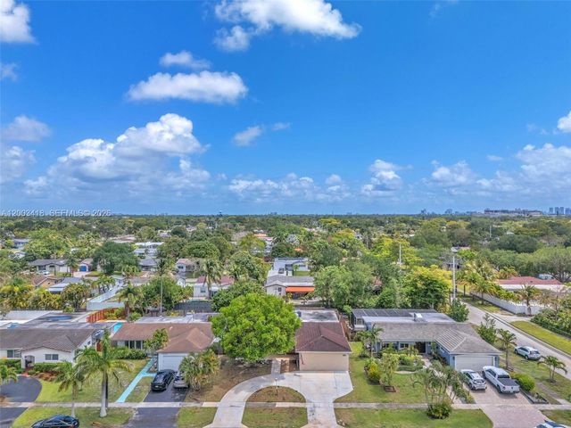 1911 N 53rd Ave, Hollywood, FL 33021