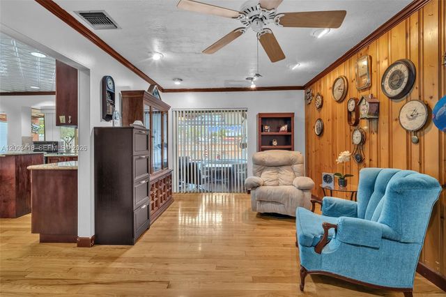 1911 N 53rd Ave, Hollywood, FL 33021