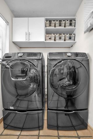 1911 N 53rd Ave, Hollywood, FL 33021