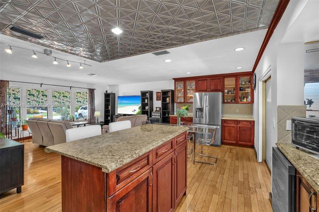 1911 N 53rd Ave, Hollywood, FL 33021