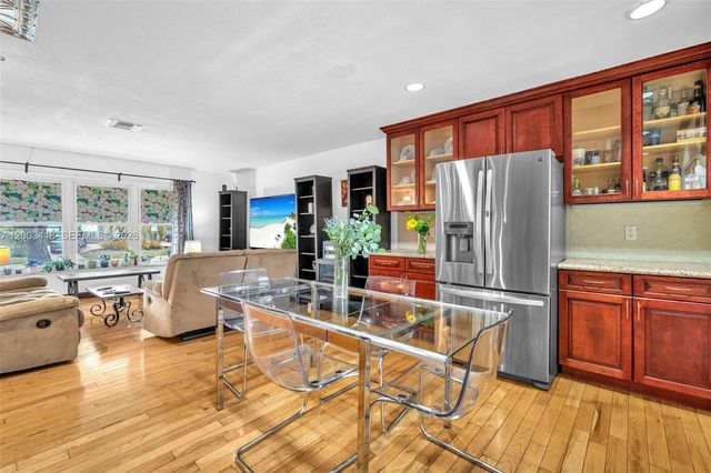 1911 N 53rd Ave, Hollywood, FL 33021