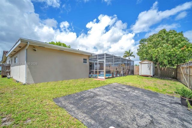 1911 N 53rd Ave, Hollywood, FL 33021