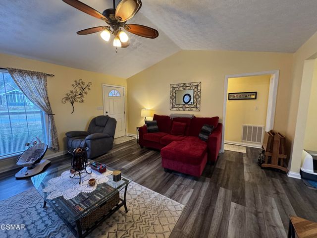 628 Broadview Drive, Sevierville, TN 37862