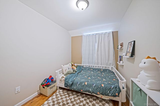 2858 Sampson Avenue, Bronx, NY 10465