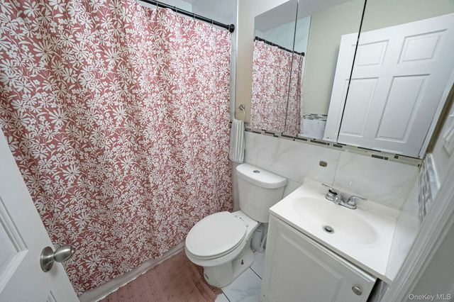 2858 Sampson Avenue, Bronx, NY 10465