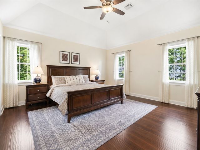 4 Murray Hill Circle, Wilmington, MA 01887