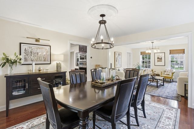 4 Murray Hill Circle, Wilmington, MA 01887