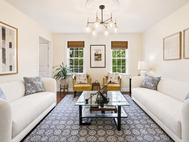 4 Murray Hill Circle, Wilmington, MA 01887