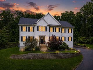 4 Murray Hill Circle, Wilmington, MA 01887
