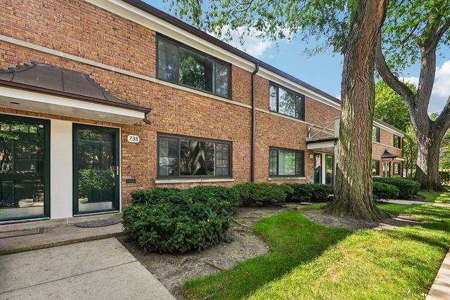 738 Dodge Avenue, Evanston, IL 60202