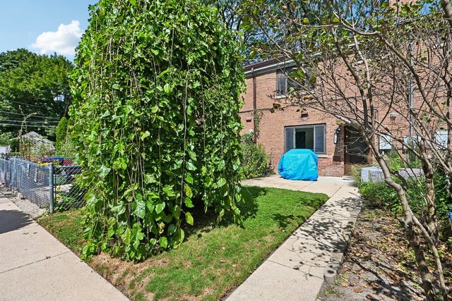 738 Dodge Avenue, Evanston, IL 60202